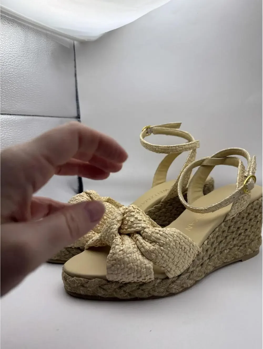 Stuart Weitzman Playa Espa Knot Wedge Sandals Wheat/Natural Size 9.5B - Picture 4 of 14